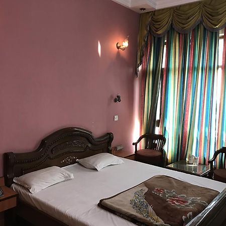 Hotel D R International Амбала Экстерьер фото