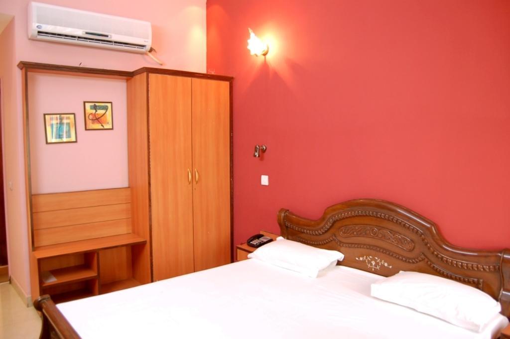 Hotel D R International Амбала Номер фото