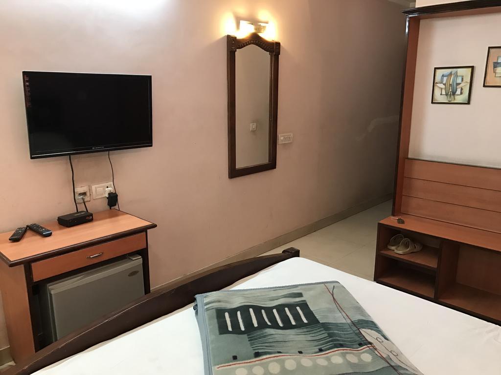 Hotel D R International Амбала Экстерьер фото