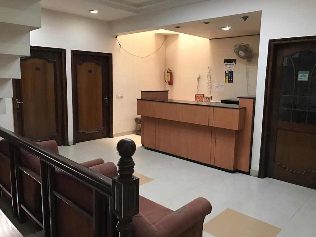 Hotel D R International Амбала Экстерьер фото